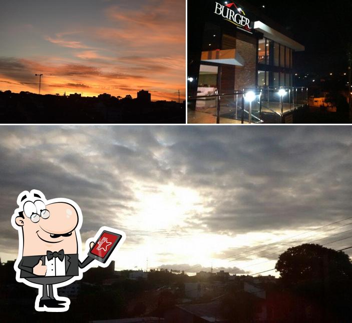 Você pode espairecer no exterior Burger Store