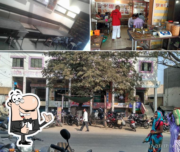 Manish Restaurant picture