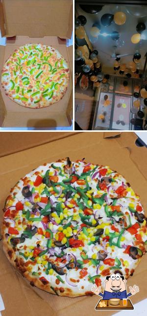 Food at Pizza & Burger hub