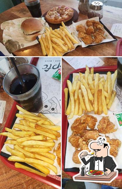 Food at USPC (Pizza and Cafe)