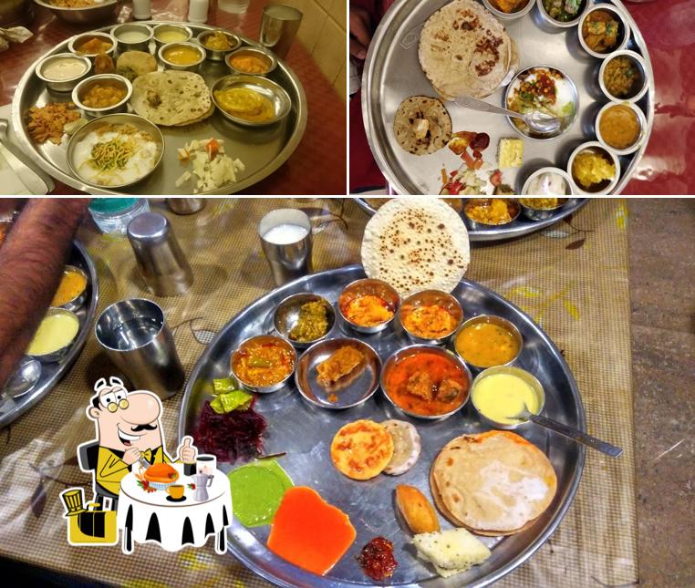 Meals at Kansar-Gujarati Thali