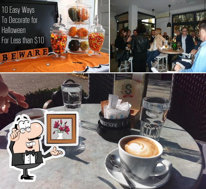 La foto di interni e cibo da Bordo