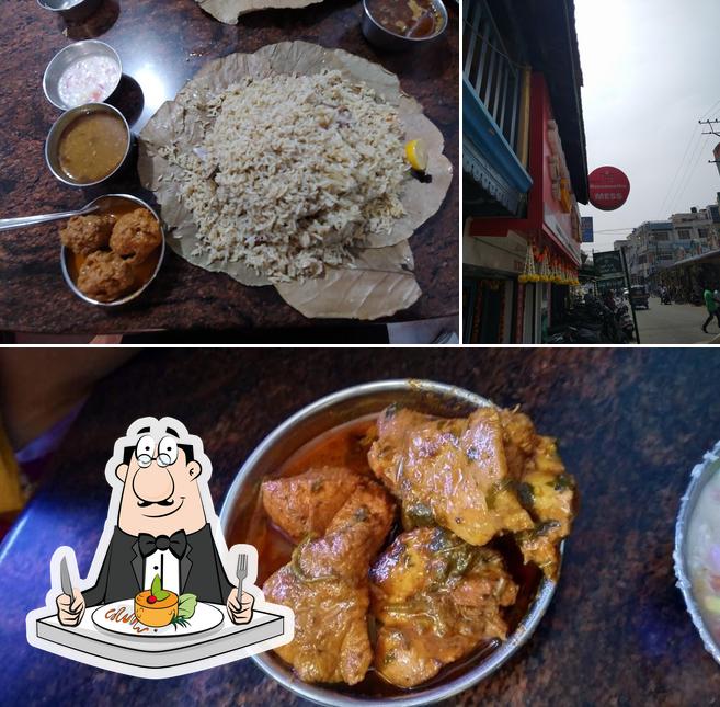 The photo of Original Hanumanthu Devi Mess (since 1930)’s food and exterior