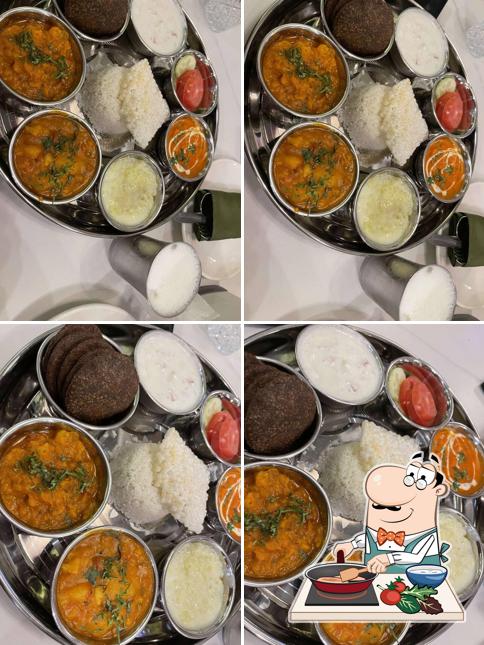 Chicken curry at Gola Sizzlers - Naresh Gola Group