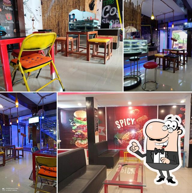 Check out how 3 idiots cafe looks inside
