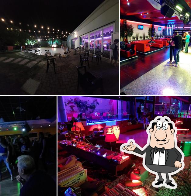 Siediti a un tavolo di Paradiso Latino Para Siempre