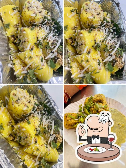 Food at Das Surti Khaman Gota