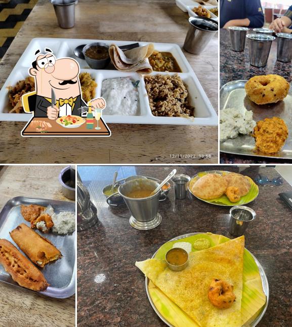 Food at Ananda Bhavan