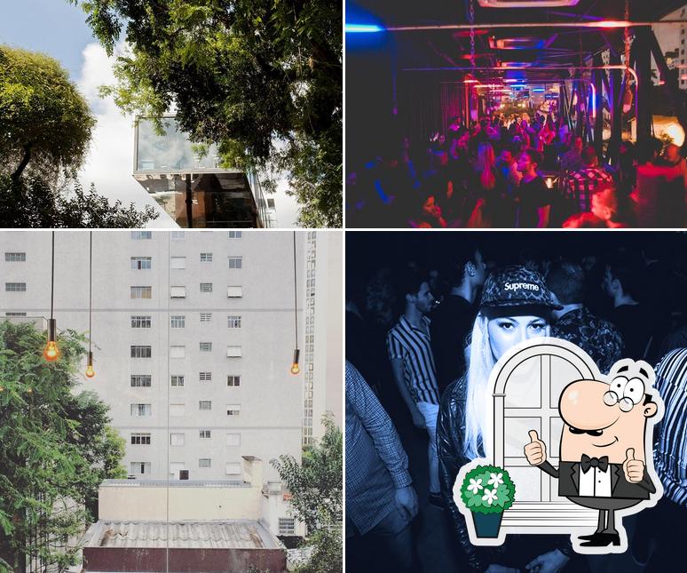 A Bar de Cima se destaca pelo exterior e casamento