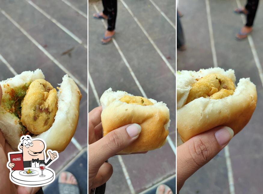 Meals at Modern Vadapav Centre