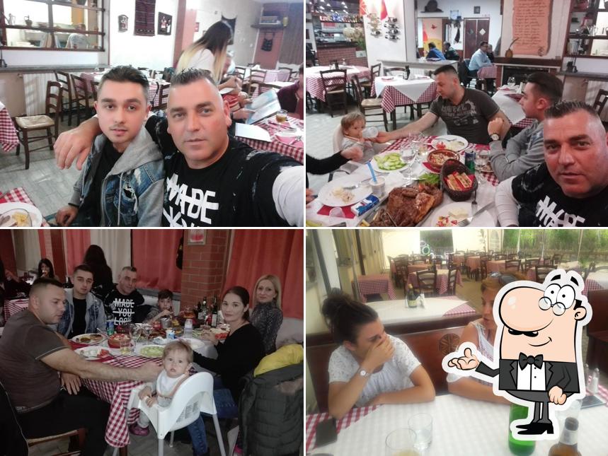 Siediti a un tavolo di Il Sole Di Vergina