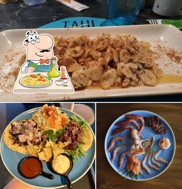 La immagine della cibo e interni di Tahi Restaurant & Lounge Bar