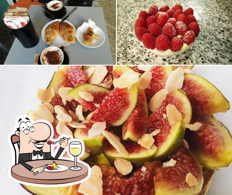 Platti al Pasticceria Rovida