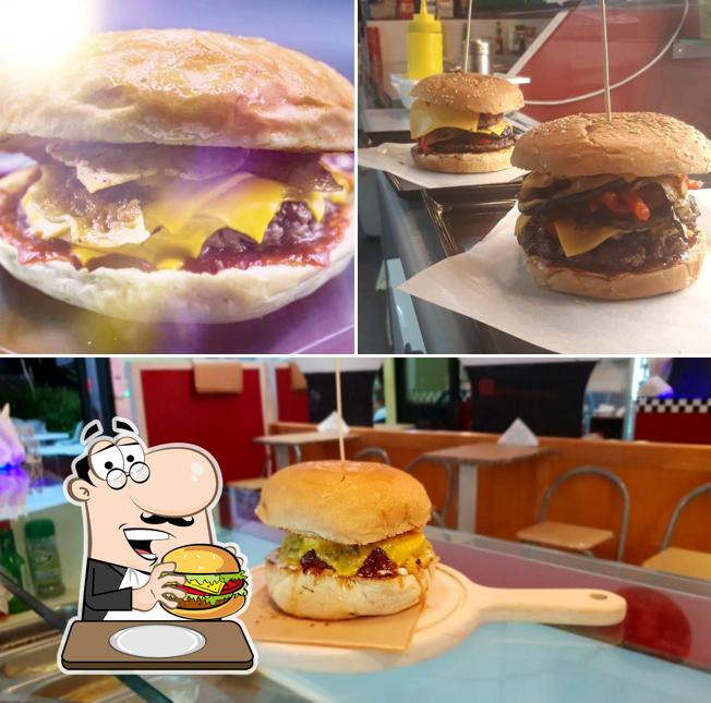 Gli hamburger di Paninoteca Time Out potranno soddisfare i gusti di molti