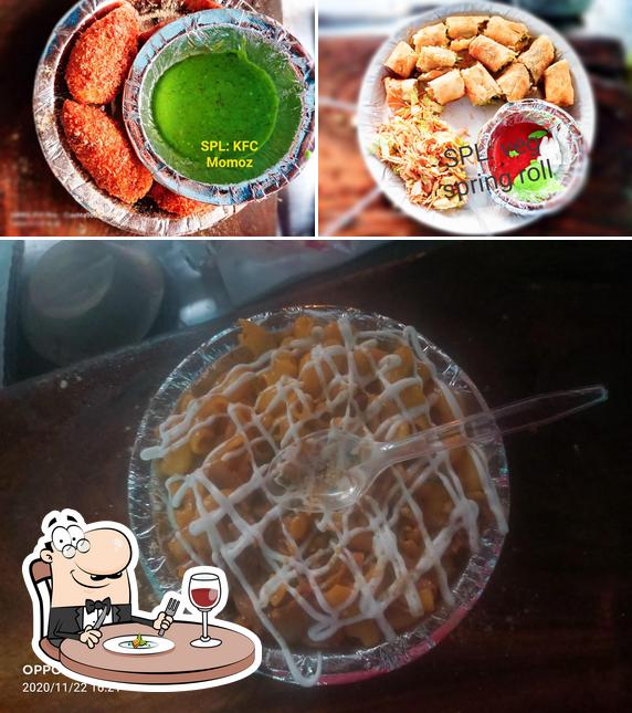 Food at ganpati momoz fast food