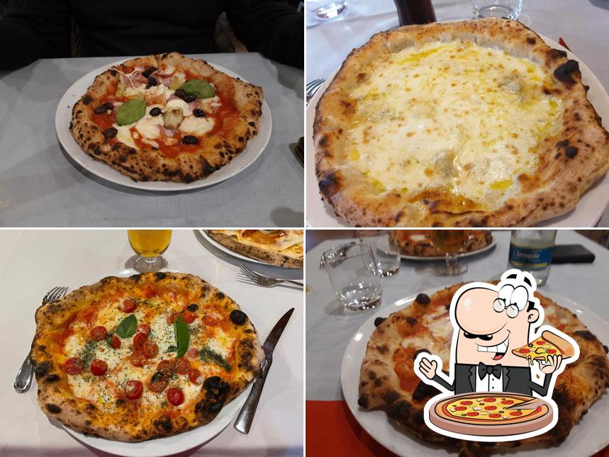 Scegli una pizza a Il Corsiero