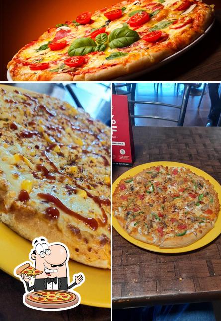 Get pizza at Meezzaah - Me and Mera Pizza - Motijheel Kanpur