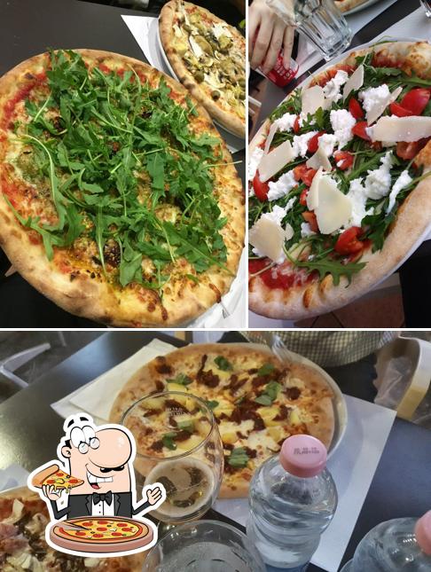 Scegli una pizza a Mister Pizza Caffè