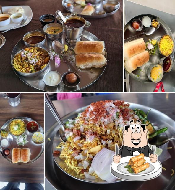 Spring rolls at Shivneri Misal - Patas