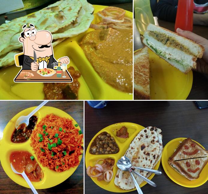 Food at Sagar Gaire, ISBT Habibganj