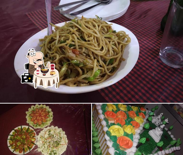Food at om plaza