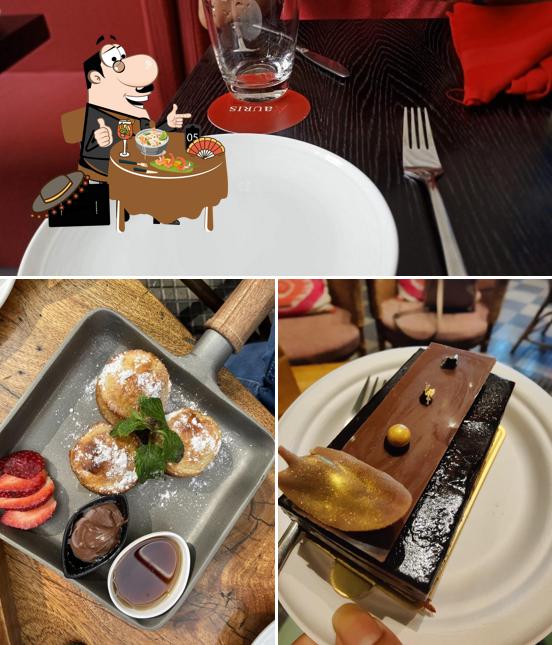 Food at Scarlet - Aauris Kolkata, Theatre Road