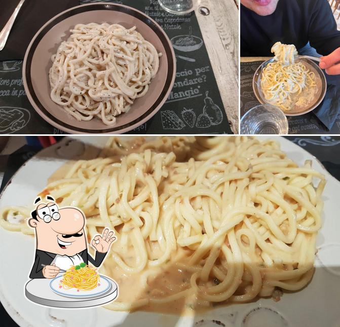 Spaghetti alla carbonara al Caffè Gel Bistrot