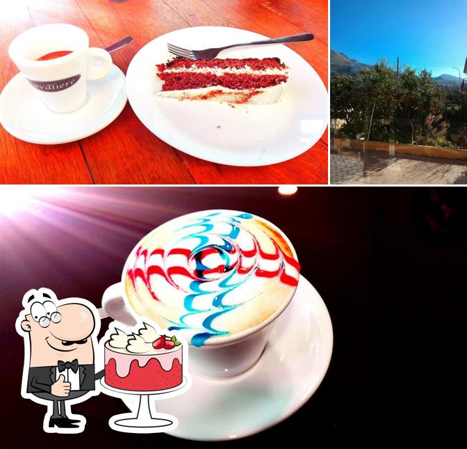 Red velvet cake al Infinity Coffee Bar