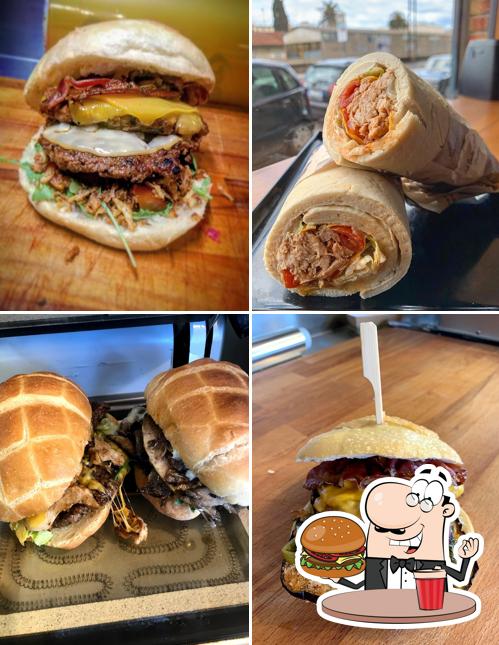 Ordina un hamburger a Paninoteca Luna Storta