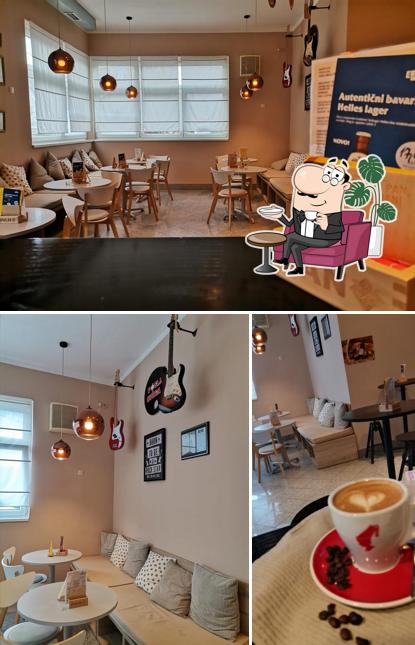 La immagine della interni e tavolo da pranzo di Caffe Bar Đoka Bar