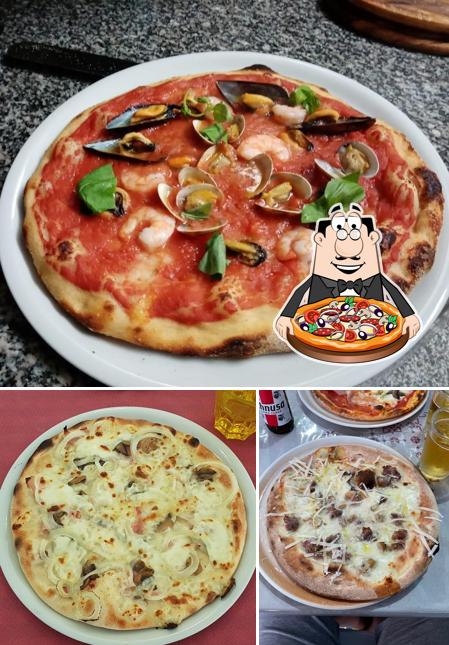 A Gastronomia Vesuvio, puoi ordinare una bella pizza