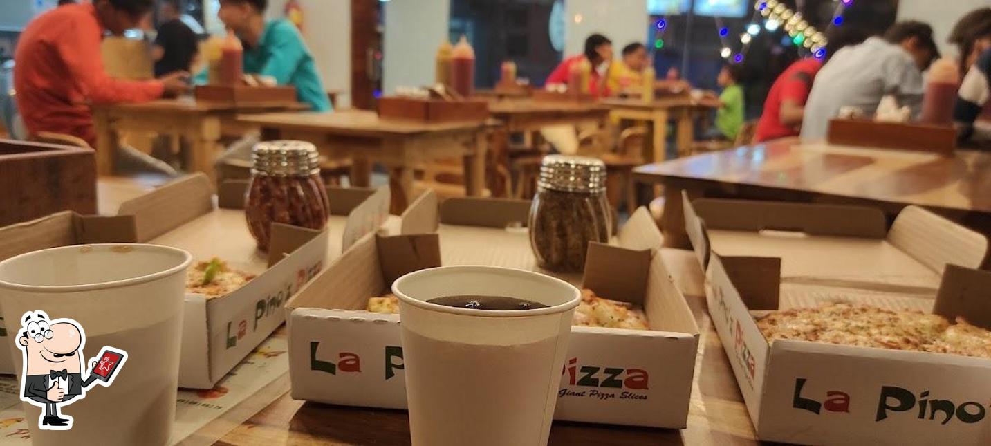 Look at this photo of La Pino'z Pizza Kalol
