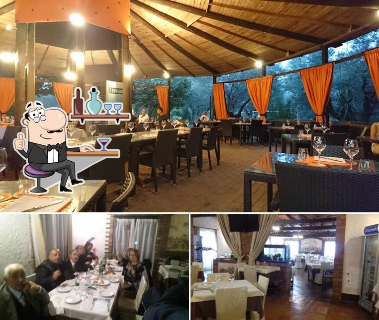 Dai un'occhiata agli interni di Ristorante Casale 900