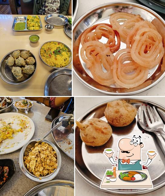 Food at Thakkar's Hotel Jalaram Kathiyawadi