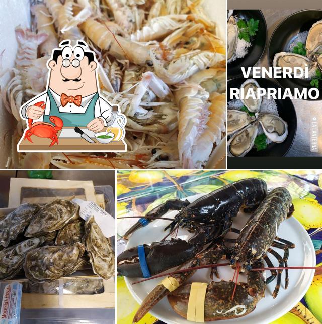 Gli ospiti di Osteria La Lanterna possono ordinare diversi prodotti di cucina di mare