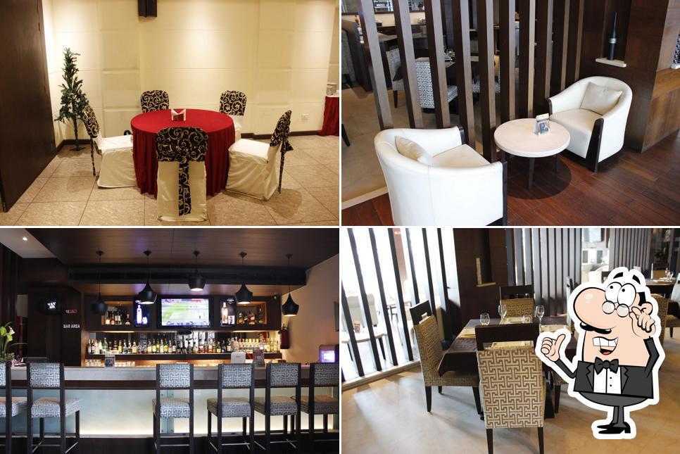 Manhattan Restro Bar