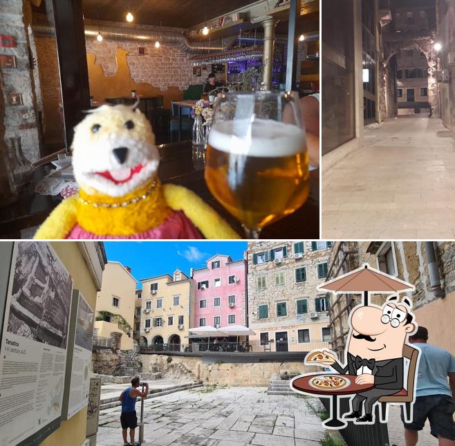 Questa è la immagine che raffigura la esterno e cibo di Bar Bar