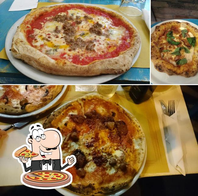 Scegli tra le svariate varianti di pizza