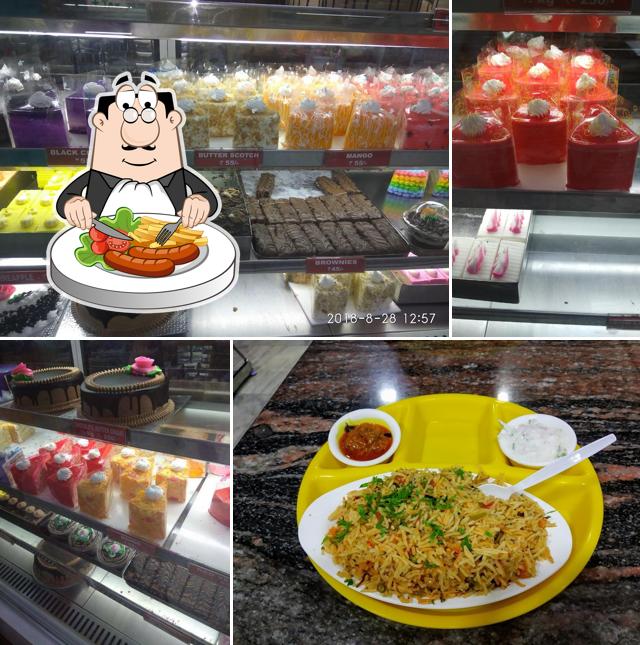 Food at Mannah Sweets