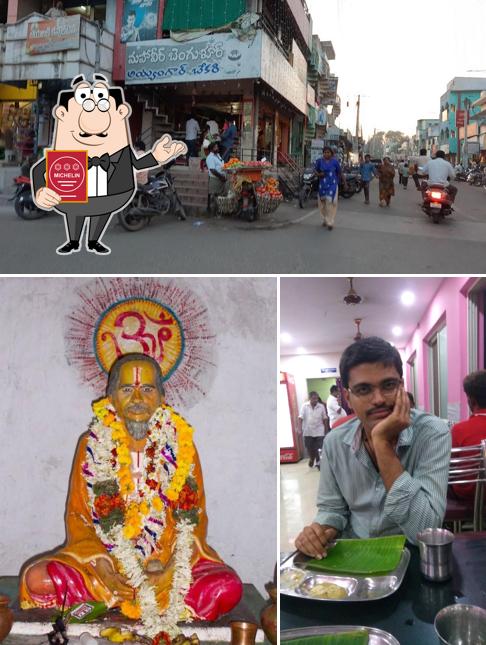 Here's a pic of New Vijay Vihar Hotel