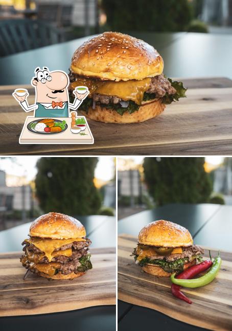Panino con maiale stirato al Ömer Burger
