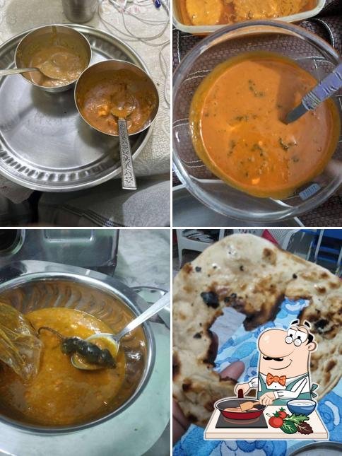 Chicken curry at Old Kartar Vaishno Dhaba