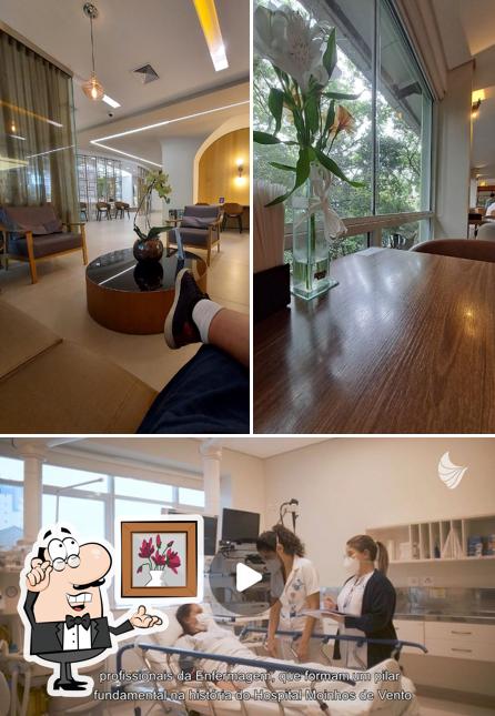 Sente em uma das mesas no Bistrô Moinhos