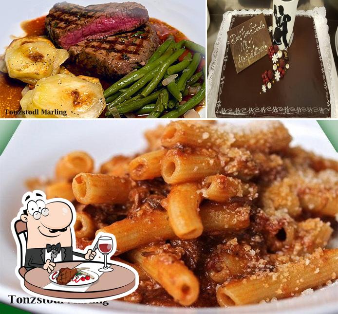Ordina i piatti di carne a Nörders Musikantenstadl a Marlengo presso Merano