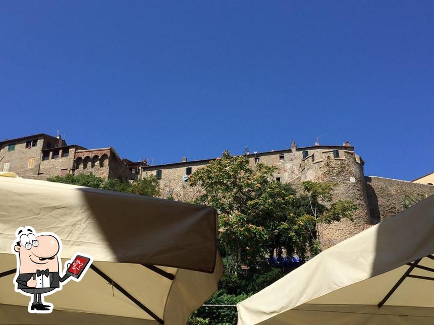Guarda gli esterni di Sole E Mare