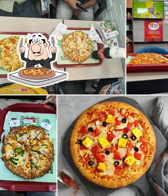 Pick pizza at Pizza Wings Kanpur (Kidwai Nagar)
