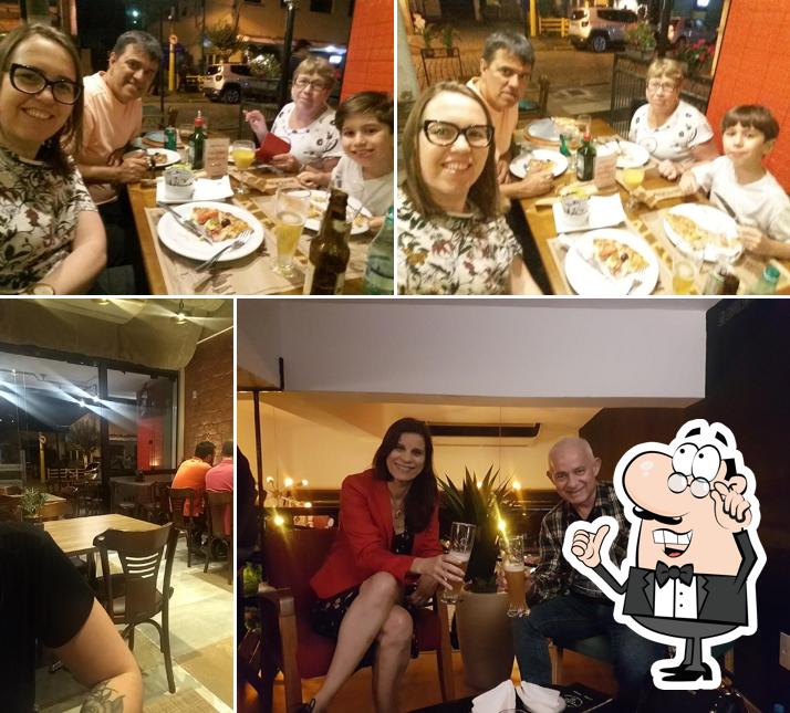 O interior do Alecrim Pizzaria