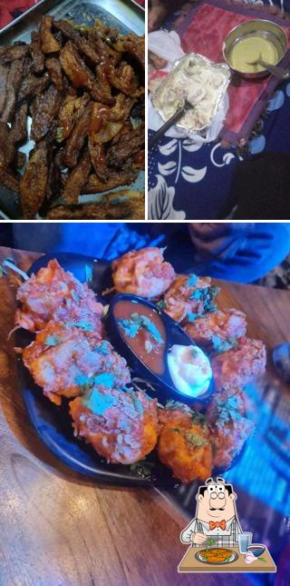 Chicken wings at Bunk Town Cafe