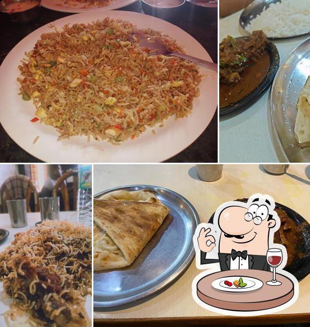 Naan at Deepak Hotel