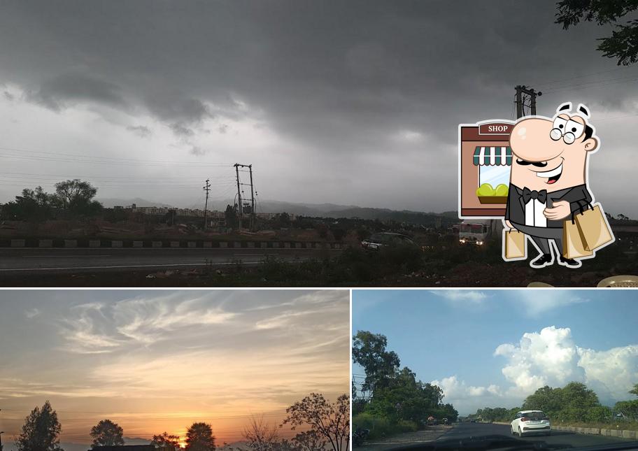 Check out how Shunty Bunty Da Family Dhaba looks outside